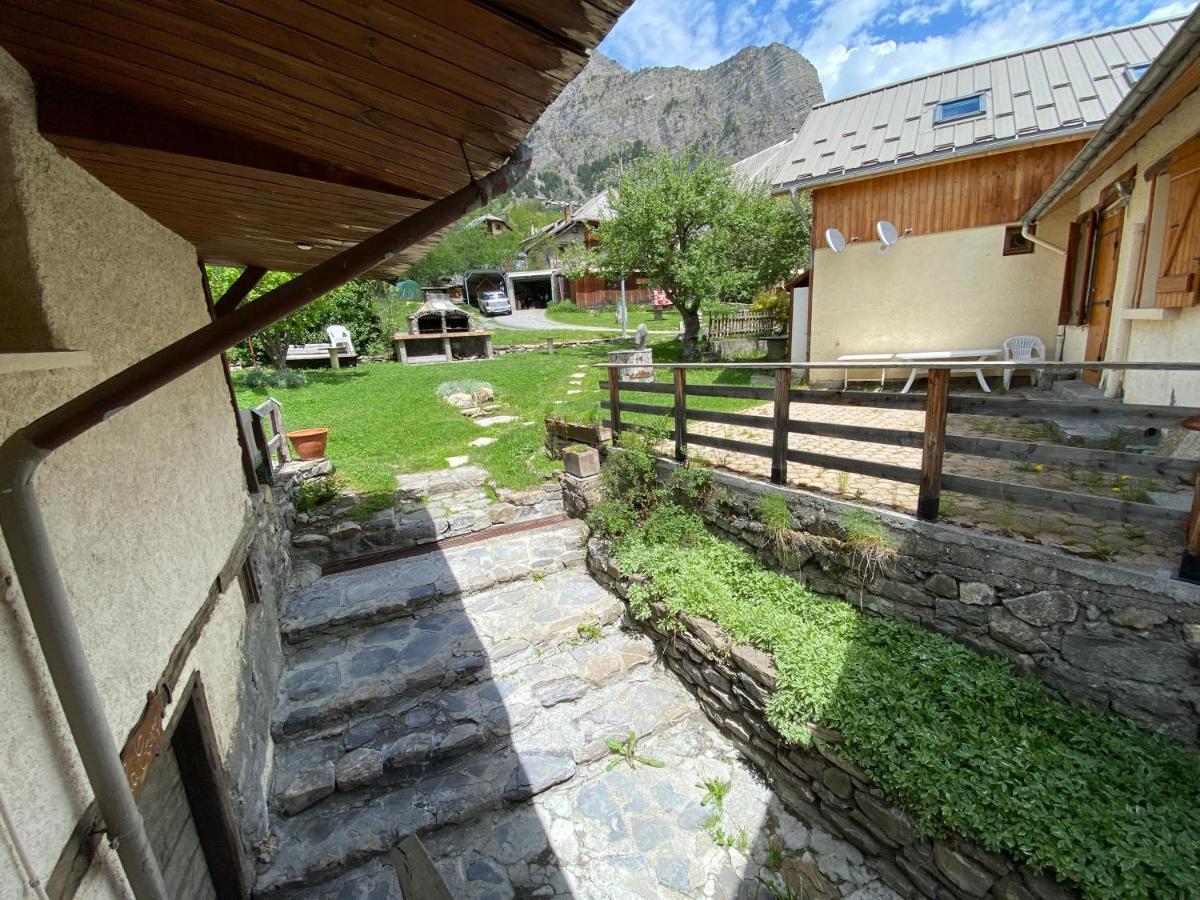 Le Passe-montagne Bel Avec Terrasse Dans Vieille Ferme De Montagne Renovee
